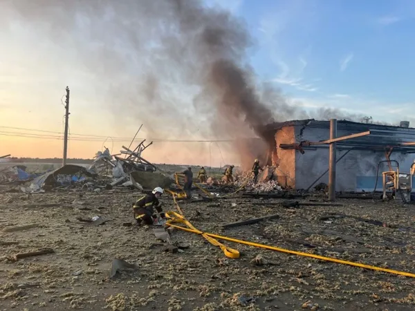Росія вдарила по Уманському району: повідомляють, що зачепило супермаркет «АТБ» (фото)