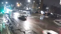 У Луцьку на Відродження Volkswagen не пропустив Audi – останню зупинило дерево (відео з камер)