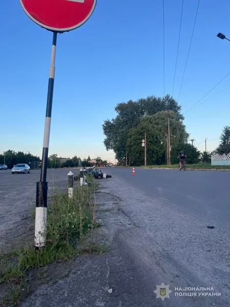 Жахлива аварія: на Волині мотоцикліст влупився в електроскутер