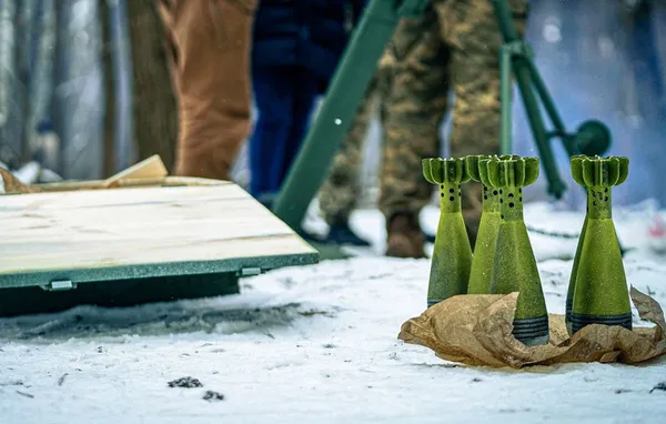 Військові ЗСУ отримали мінометні міни калібру 82-мм виробництва Укроборонпрому (фото)