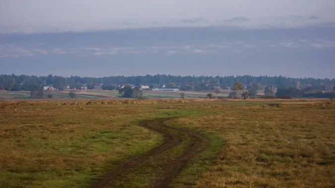 Простота, спокій, загадковість: осінь у селі на Волині (фото)