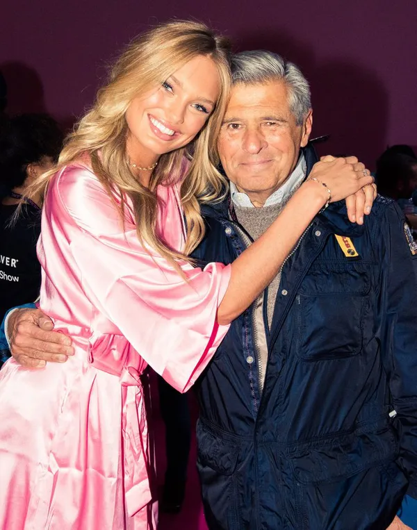 Ед Разек та нідерландська модель Ромі Стрейд на шоу Victoriaʼs Secret, Париж, Франція, 30 листопада 2016 року.