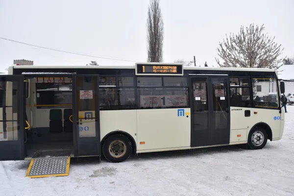Від 20 грудня на маршруті №1 у Луцьку курсуватимуть нові автобуси (фото, відео)