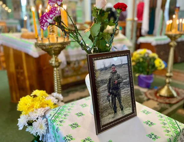 На Волині провели в останню дорогу Олександра Карабіна та Володимира Кузьменка
