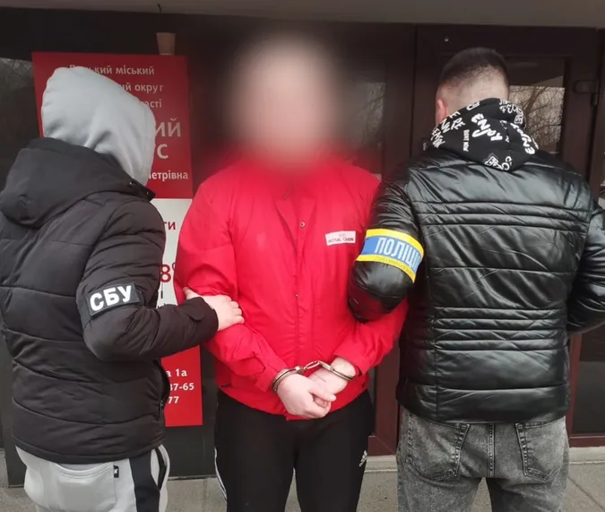 Волинські копи накрили метадоновий наркокартель: членам світить до 12 років