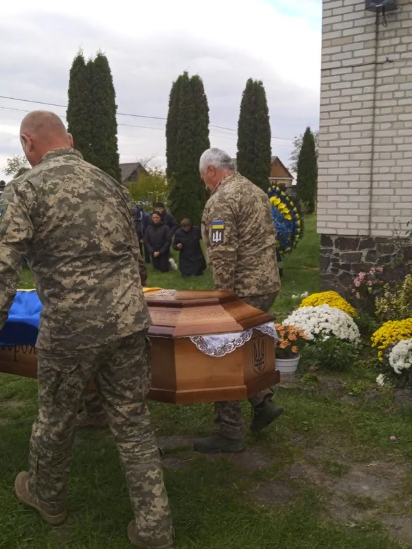 Загинув, не дочекавшись народження дитини: на Волині провели в останню путь Василя Шафранюка (фото)