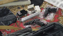 У квартирі лучанина виявили арсенал зброї (фото, відео)