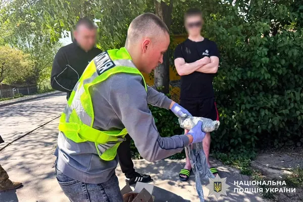 Мав «товару» на понад мільйон гривень: на Рівненщині судитимуть наркоділка (фото)