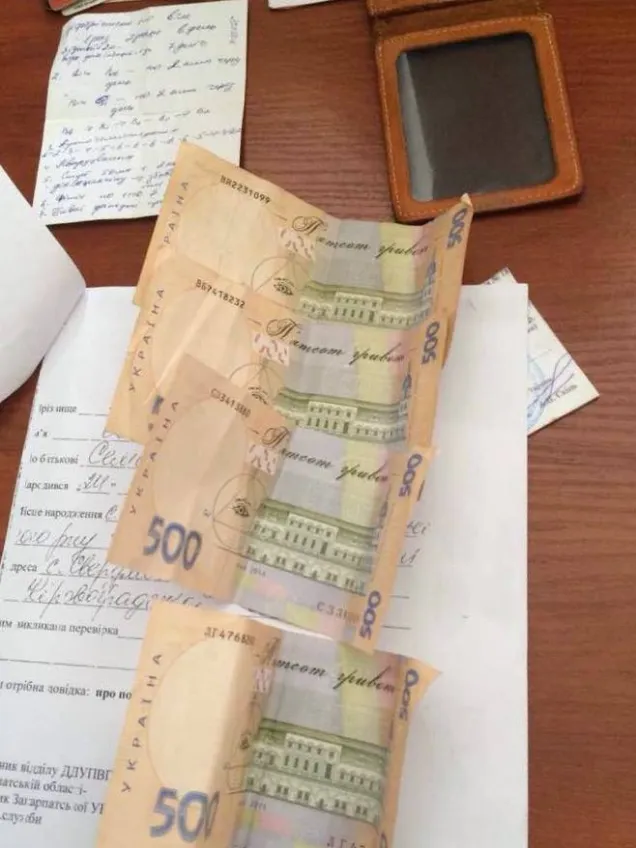 Заступник начальника Маневицької колонії «попався» на хабарі (фото)