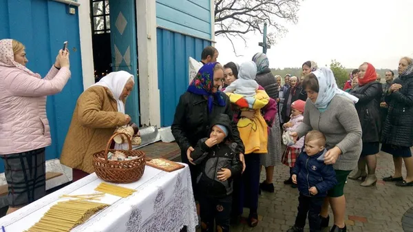Зачинений храм: понад 200 прихожан УПЦ (МП) у Четвертні на Волині молилися під дощем