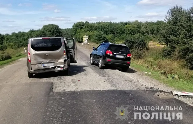 На Волині у ДТП постраждали жителі Києва і Житомира (фото, відео)