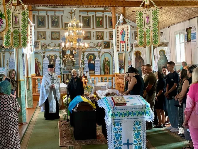 У Нововолинську попрощалися із загиблим воїном Анатолієм Вознюком (фото)