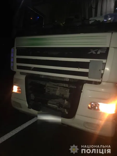 У селі під Луцьком вантажівка збила на смерть 71-річного пішохода (фото, відео)