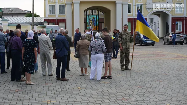 Луцьк у траурі: попрощалися із загиблим Героєм Валерієм Федюком (фото)