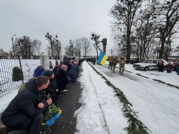 На Маневиччині провели в останню дорогу Олександра Голодюка  та Андрія Міщука (фото)