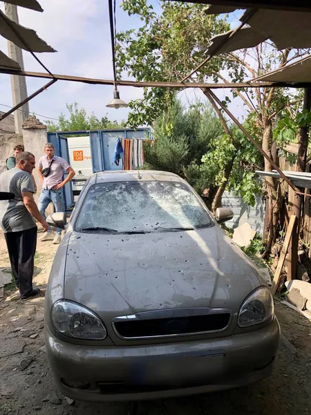 Удар по Миколаєву: поранені троє людей, у тому числі 13-річна дитина (фото)