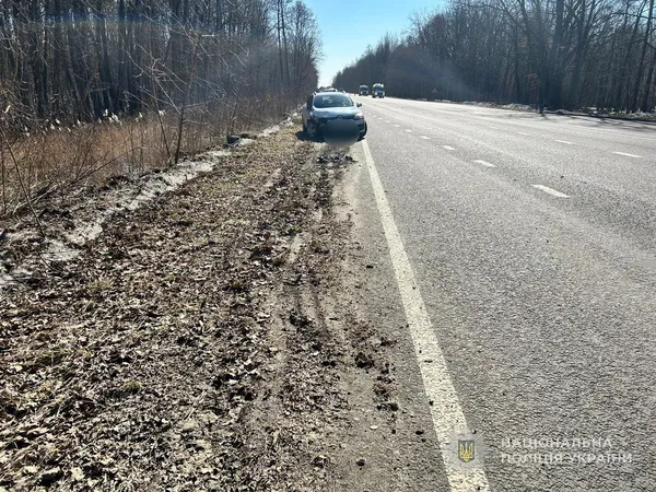 Смертельна аварія на Волині: під колесами авто загинув літній водій електроскутера (фото)