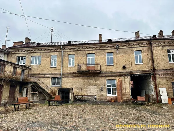 У Луцьку в будинку Прайзлерів відшукали унікальні знахідки (фото)