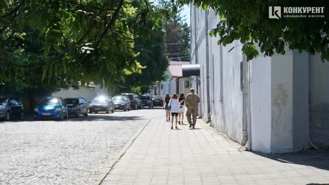 Спекотний день у Старому місті в Луцьку (фото)