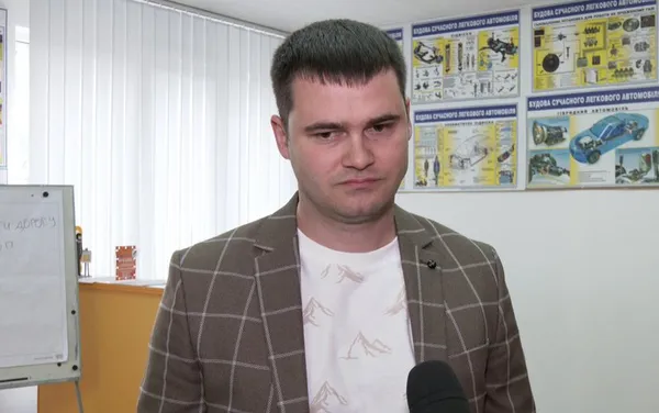 Найстаршій учениці — 62 роки: у Луцьку жінок безкоштовно вчать водінню
