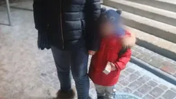 Зник, поки мама платила за покупки: патрульні Луцька оперативно знайшли 4-річного «мандрівника»