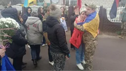 Як на Волині зустріли звільненого з полону воїна Олександра Ковбасюка (фото)