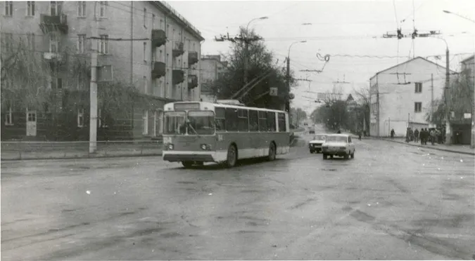 Які тролейбуси їздили у Луцьку 30 років тому (фото)