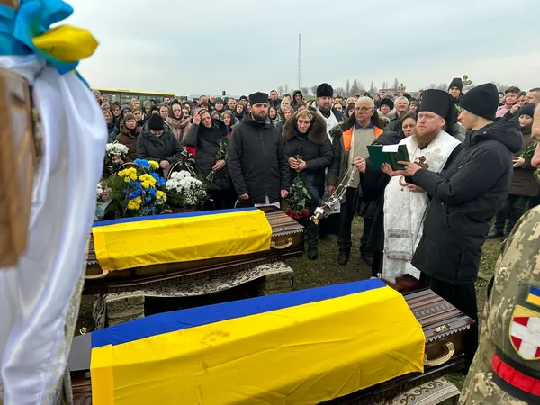 На Волині попрощалися з молодими братами-Героями – Богданом та Валентином Василюками (фото)