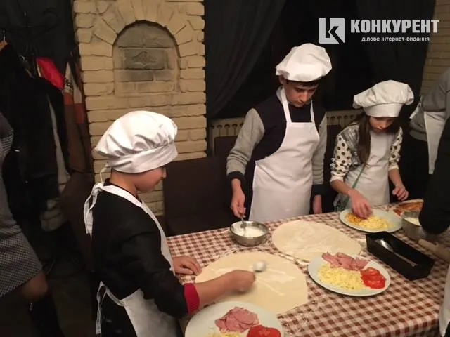 Випускники луцької Бізнес Школи на день стали піцейолами