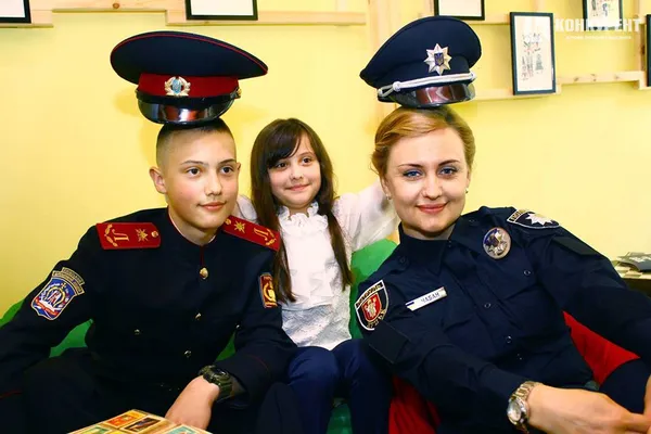Луцькі мами-поліцейські взяли участь у фотосесії