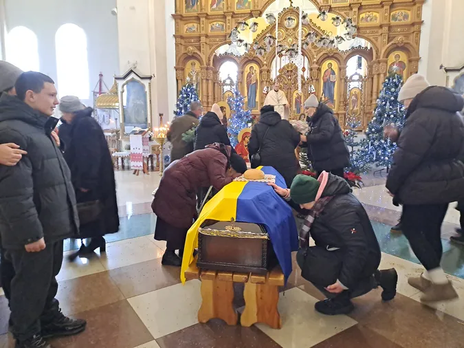 У Ковелі попрощалися з захисником Романом Сахаруком, який загинув на Різдво