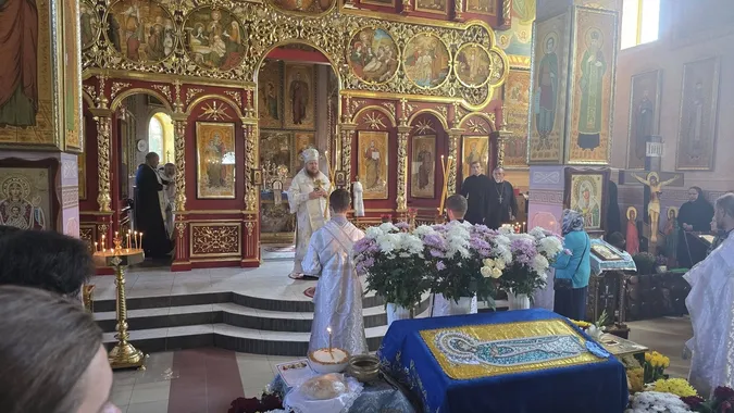 У Луцьку прощалися із священником з церкви УПЦ МП (фото)