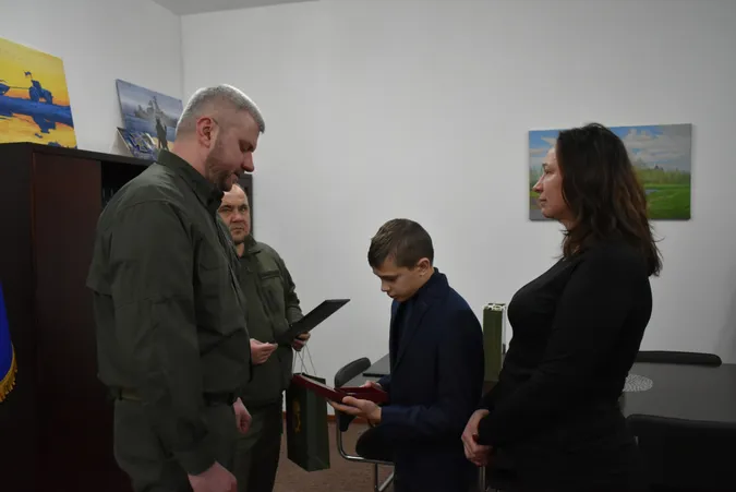 Рідним загиблих волинських нацгвардійців вручили ордени «За мужність» (фото)