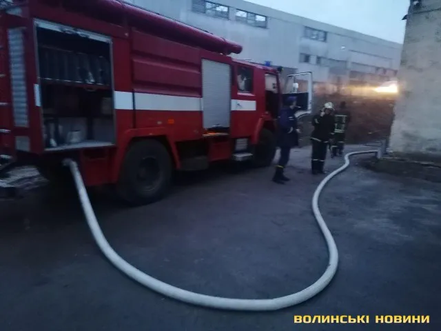 У Луцьку на Карбишева біля пекарні сталася пожежа (фото)