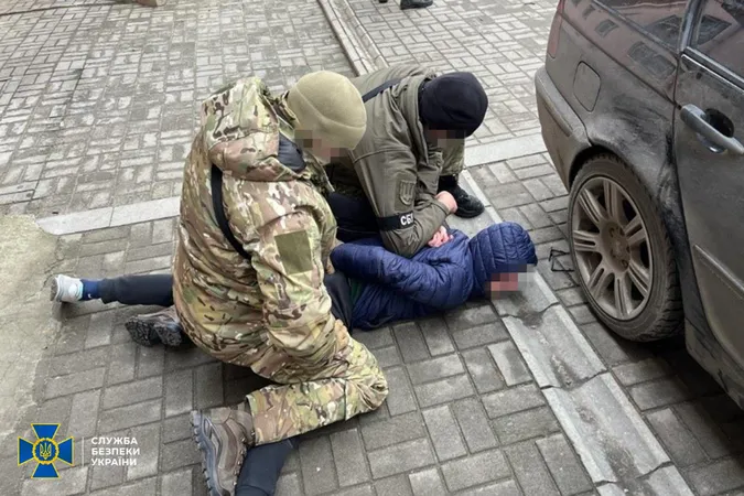 Рекетири «вибивали» гроші з родичів загиблих українських воїнів (фото)