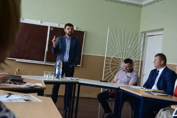 На роботі з нардепом: один день з Ігорем Гузем (фото)