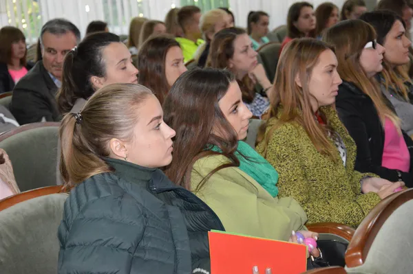 Студентам розповіли про те, як наркотики руйнують життя