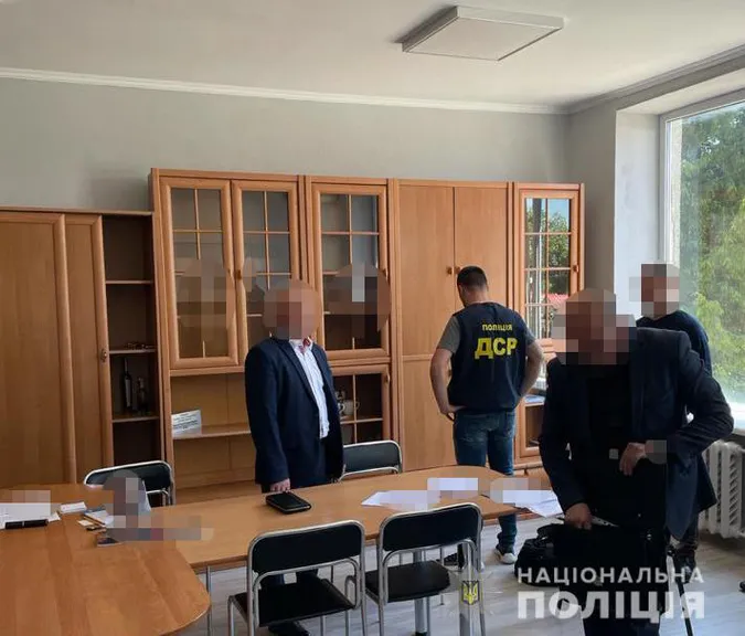 У Луцьку на хабарі зловили проректора ЛНТУ (фото)