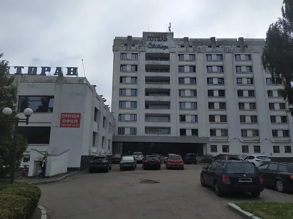 У приміщенні луцького готелю «Світязь» з’явиться офісний центр і підсанкційна компанія