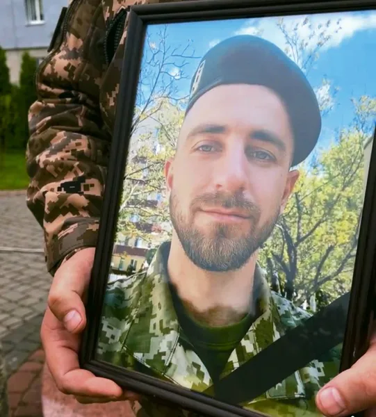 На Волині попрощалися із молодим воїном Сергієм Уляницьким (фото)