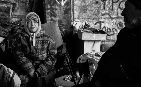 У Луцьку від переохолодження померла жінка, яка жила під мостом