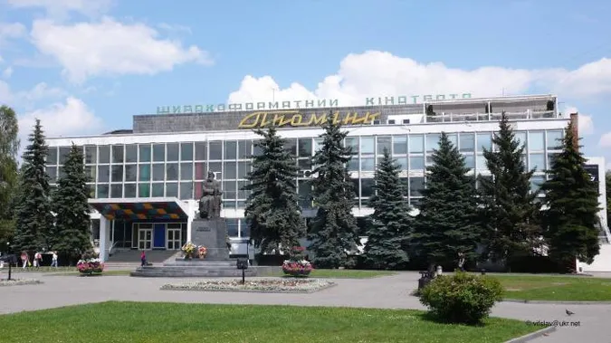 Луцький кінотеатр «Променем» назвав колишній мер