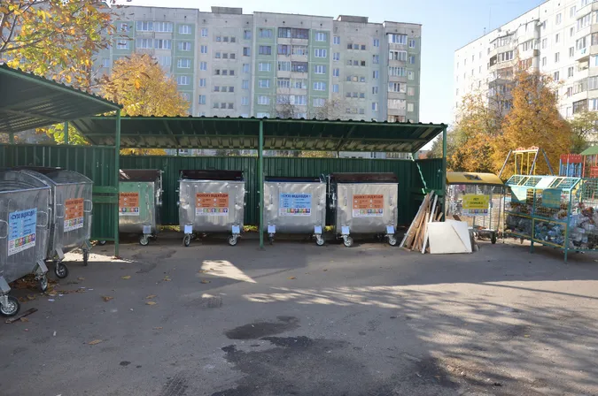 Сортування сміття по-луцьки: як треба та чого робити не варто