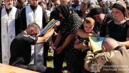 На Горохівщині попрощалися із поліціянтом Юрієм Кривошапкою (фото)