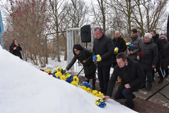 Битва під Крутами: в Луцьку вшанували пам’ять Героїв (фото)