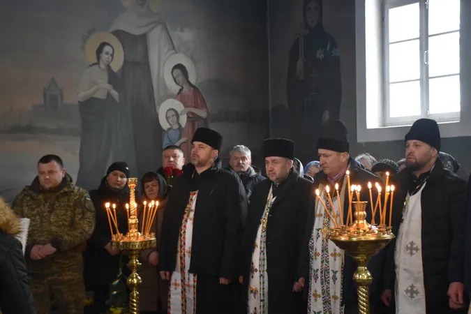 У Луцькій громаді попрощалися з Героєм Миколою Мандзюком (фото)