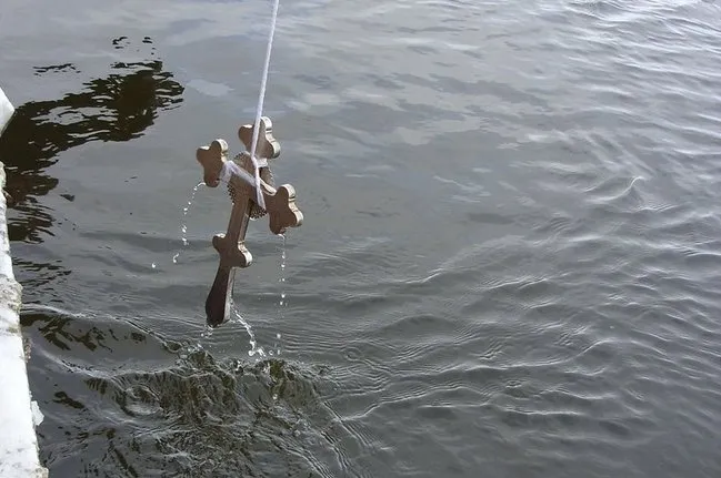Хто з відомих волинян скупався в ополонці на Водохреще (фото)