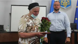 Матері загиблого захисника Сергія Сулими вручили посмертну нагороду сина (фото)