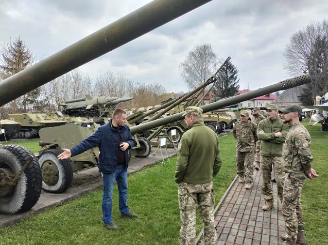 Як оборонці Бахмута відновлювали сили у Луцьку (фото)