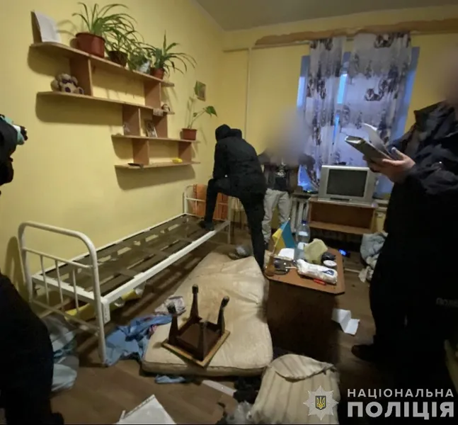 На Волині у виправній колонії діяла організована група шахраїв (фото)